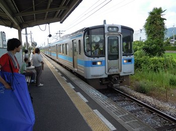 20110805高松(27)高松行列車.jpg