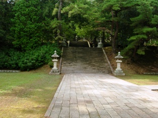 ちんたら道中記２(115)-9瑠璃光寺１９うぐいす張りの石畳.JPG
