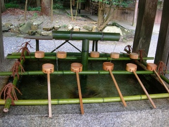 弥彦神社(07)水吐.JPG