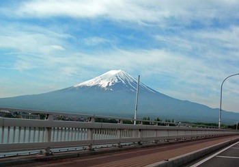 河口湖大橋から見た富士山.jpg