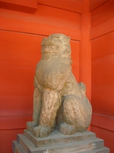 香取神宮(14)楼門内の狛犬2.JPG